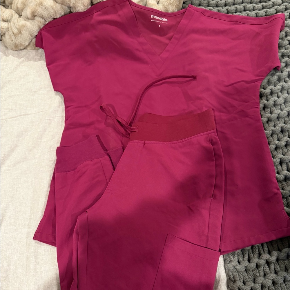 Mandala Women's Pink Scrub Set